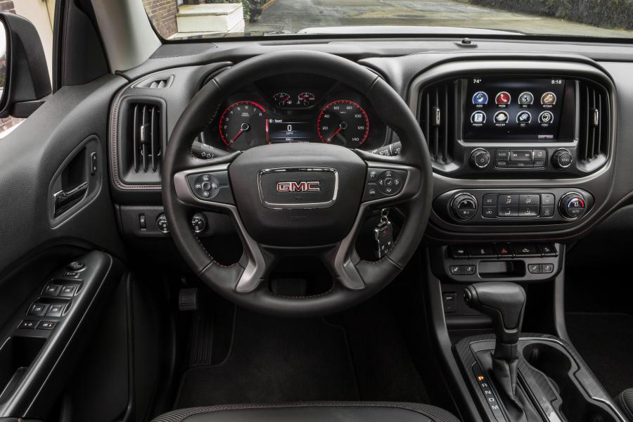  GMC Canyon All Terrain Crew Cab 2015 года  (фото 7 из 21)